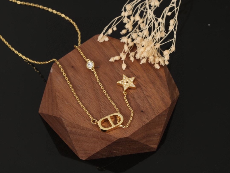 chr1st1an D10r necklaces